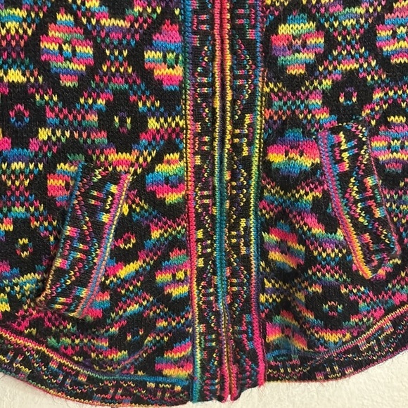 PERU handmade sweater with front closure, pockets and hat size S - Picture 3 of 10